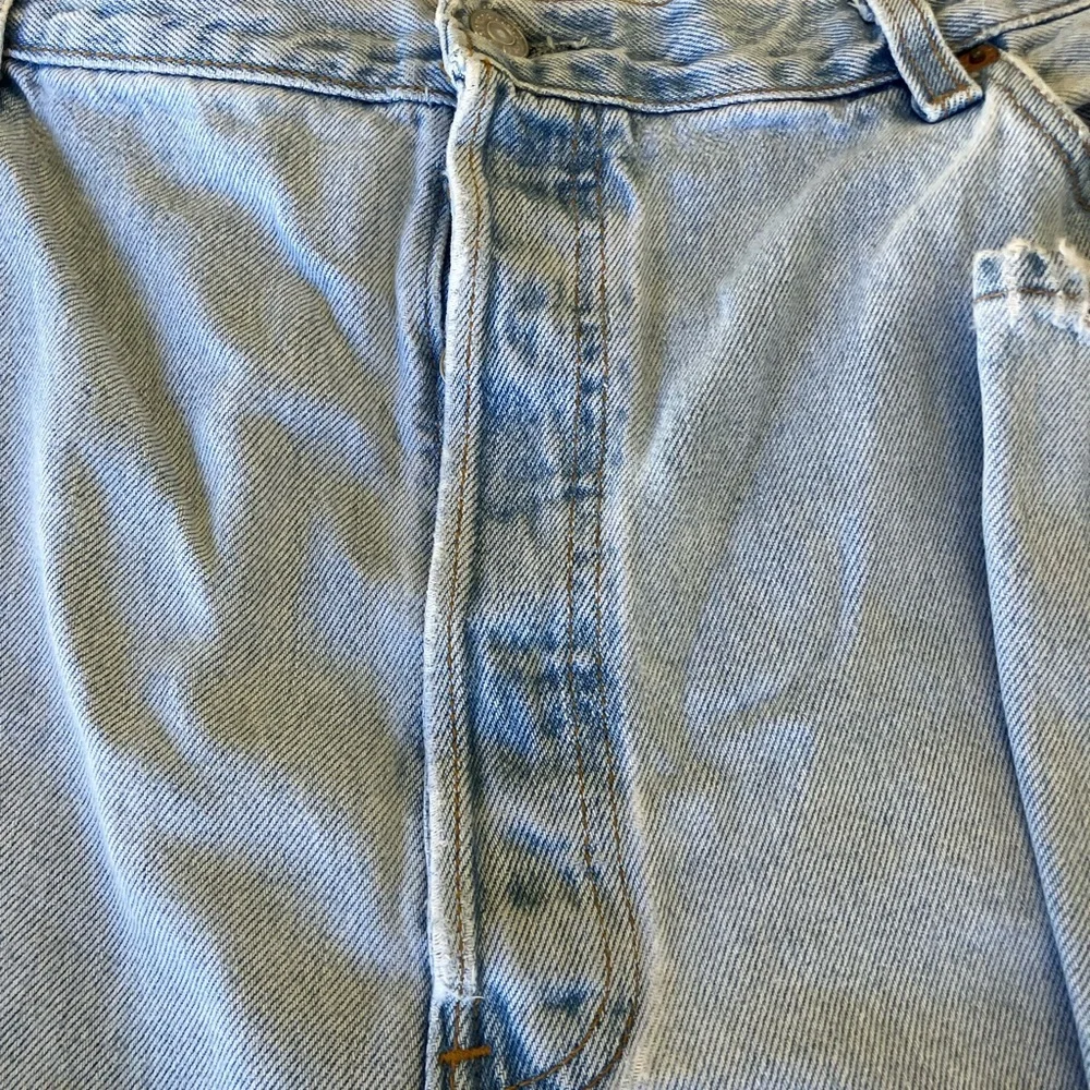 Levi's Classic Light Blue Jeans 42 x30 button fly.